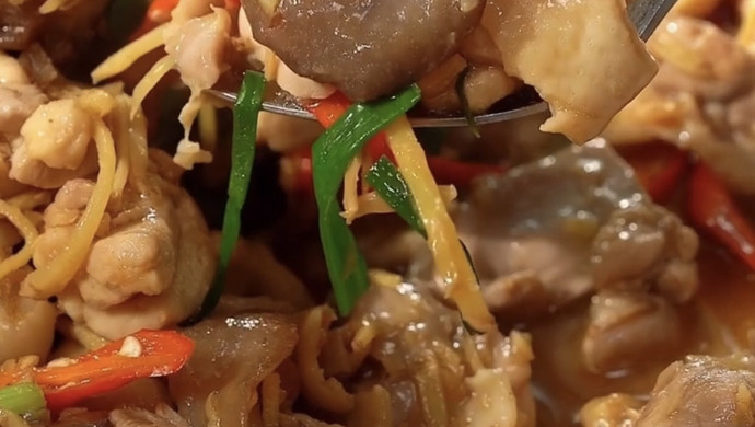 Authentic Thai dish with ginger stir-fried chicken