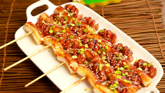 In local cuisine, there are many ways to eat skewers, and today I will introduce a Korean cooking method