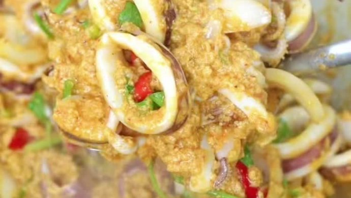 Thai dish yellow curry squid