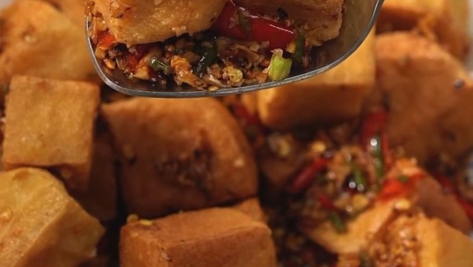 Thai garlic spicy tofu
