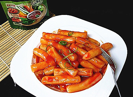 Korean spicy rice cakes
