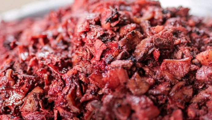 Braised pork (Tengchong's dark cuisine)