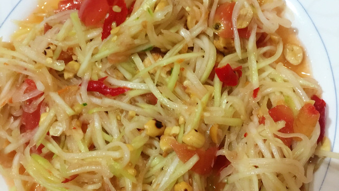 Thai papaya salad