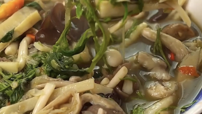 Thai soul-destructing mushroom soup