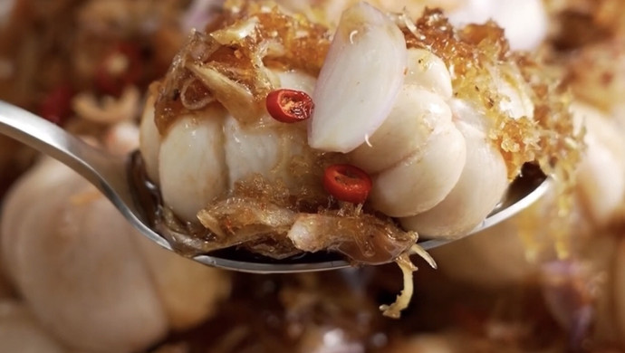 Thai mangosteen salad