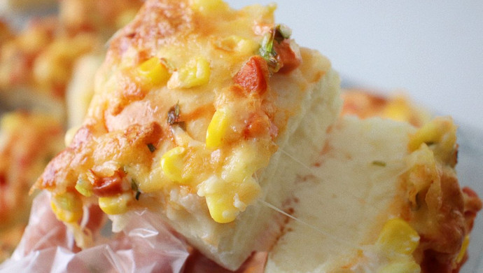 Cheese and corn buns