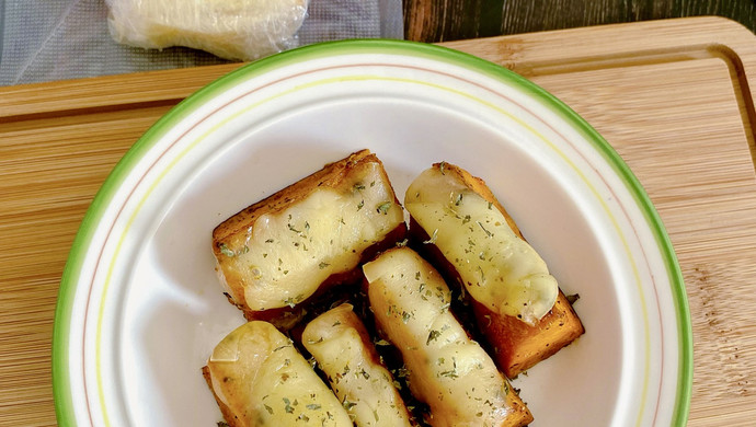 Baked pumpkin with Saint-Paulan cheese