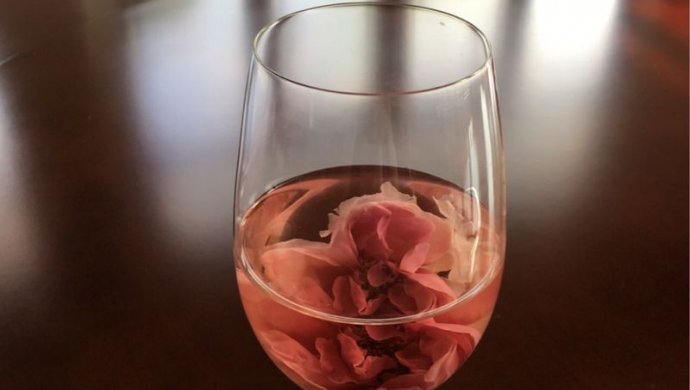 French inky red rose tea