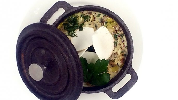 French home-cooked braised chicken with fragrant milk