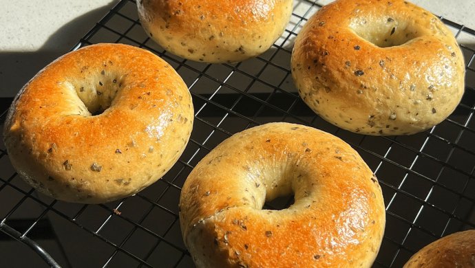 Peppercorn leaf milk salt bagel! Salty bread for the Chinese stomach