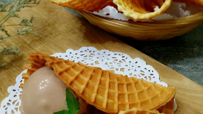 Ice cream companion – crispy rolls