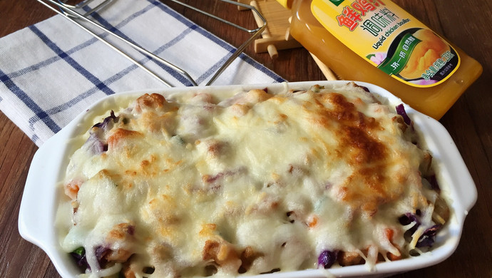 Chicken, shrimp and cheese gratin