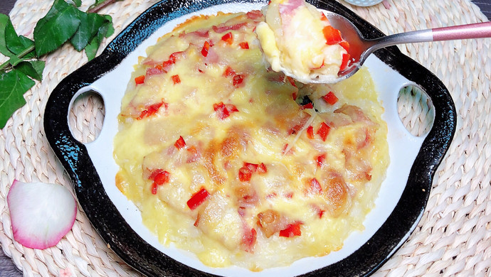 Bacon potato rice pizza