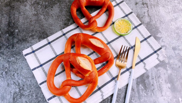 German alkaline bread