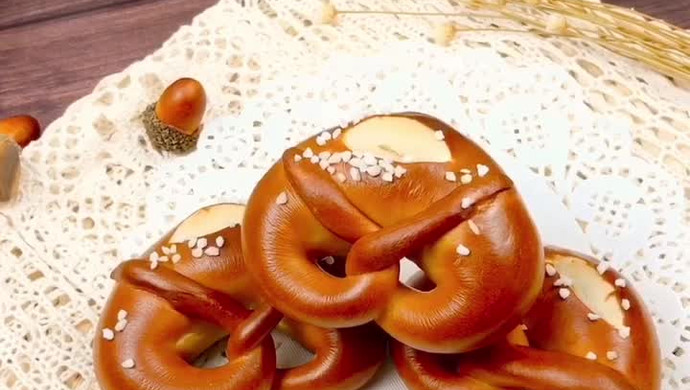 German alkaline bread 