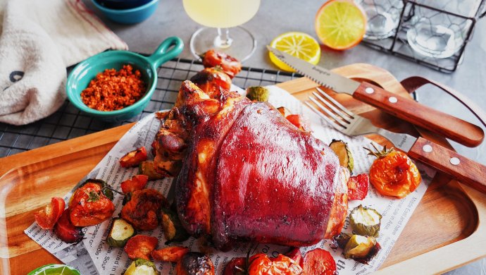 Grilled German crispy salted pork knuckles