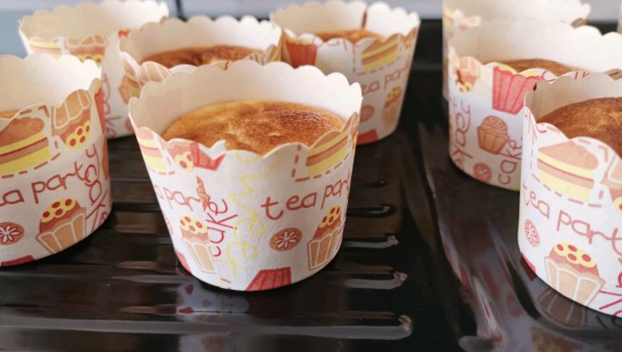 Spanish yogurt petit cake