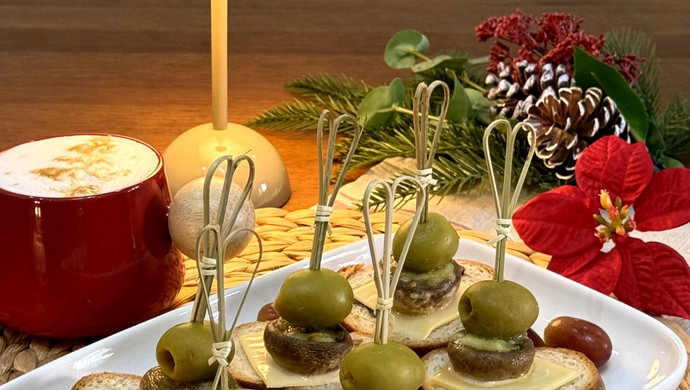 Spanish snacks/garlic tapas