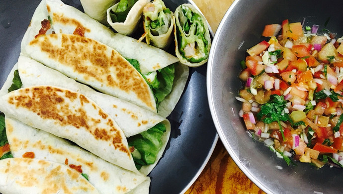 Mexican chicken rolls