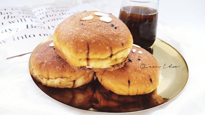 Mexican sauce coffee bean buns