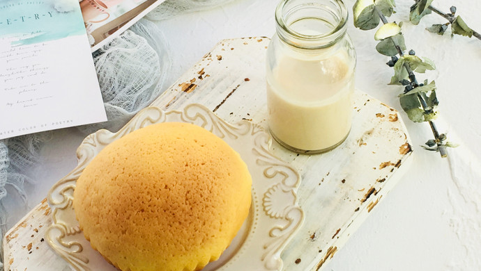 Mexican soufflé bread