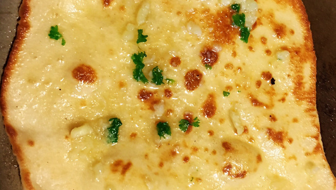 Indian garlic scones